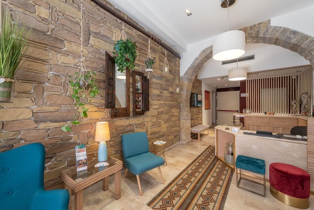 Nichotel 4*